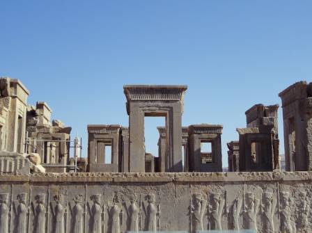 Top 7 Highlights of the Gate of All Nations at Persepolis